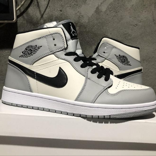 Les baskets Air Jordan 1 offrent un style iconique et une performance légendaire.
 leur design emblématique .pas cher. Le moins cher.