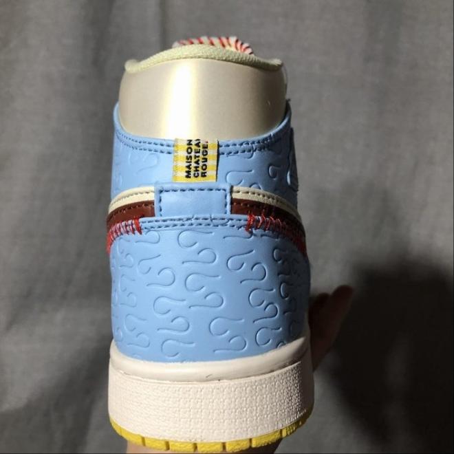 Les baskets Air Jordan 1 offrent un style iconique et une performance légendaire.
leur design emblématique .pas cher. Le moins cher.