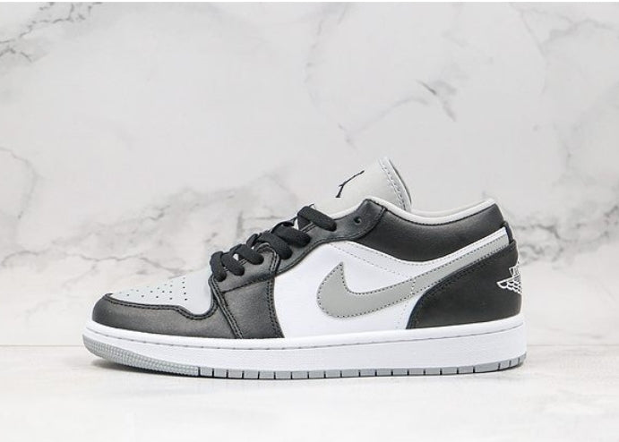Les baskets Air Jordan 1 offrent un style iconique et une performance légendaire.
leur design emblématique .pas cher. Le moins cher.