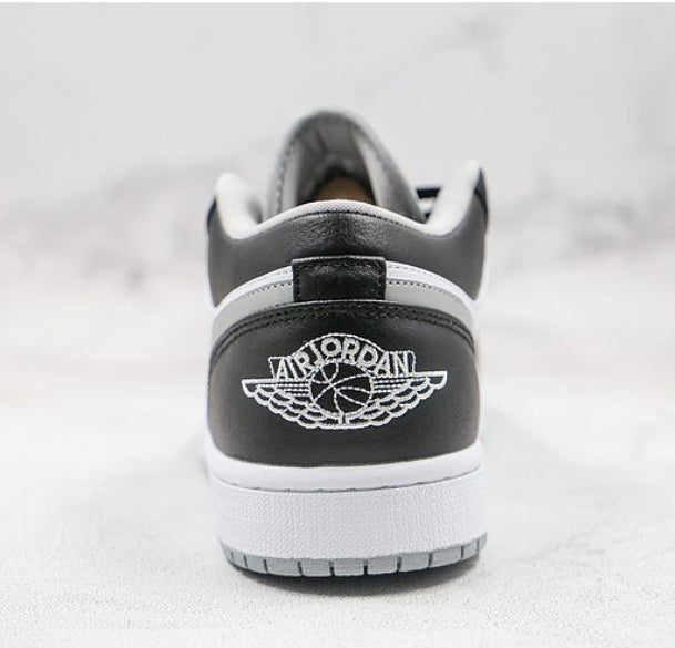 Les baskets Air Jordan 1 offrent un style iconique et une performance légendaire.
leur design emblématique .pas cher. Le moins cher.