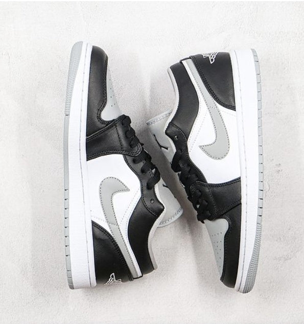 Les baskets Air Jordan 1 offrent un style iconique et une performance légendaire.
leur design emblématique .pas cher. Le moins cher.