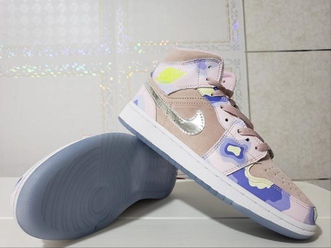 Les baskets Air Jordan 1 offrent un style iconique et une performance légendaire.
leur design emblématique .pas cher. Le moins cher.