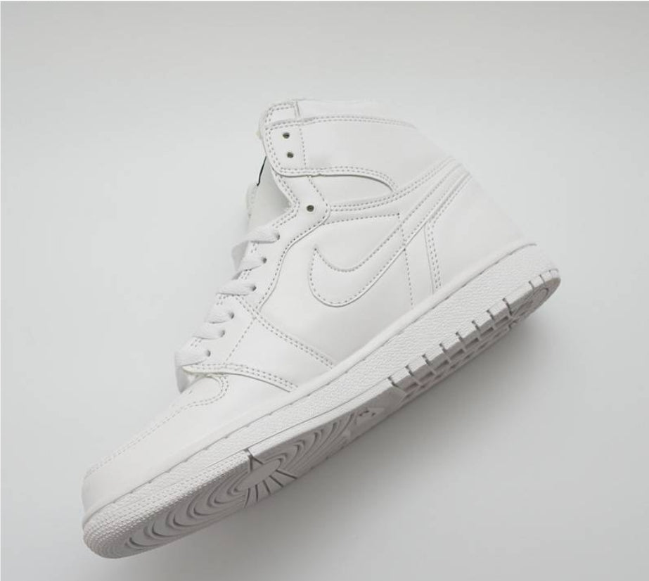 Les baskets Air Jordan 1 offrent un style iconique et une performance légendaire.
leur design emblématique .pas cher. Le moins cher.
