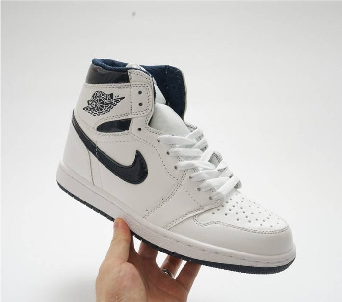Les baskets Air Jordan 1 offrent un style iconique et une performance légendaire.
leur design emblématique .pas cher. Le moins cher.