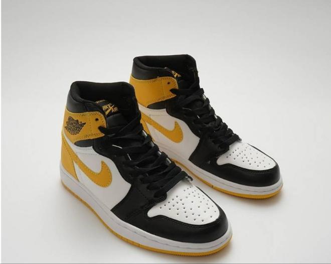 Les baskets Air Jordan 1 offrent un style iconique et une performance légendaire.
leur design emblématique .pas cher. Le moins cher.