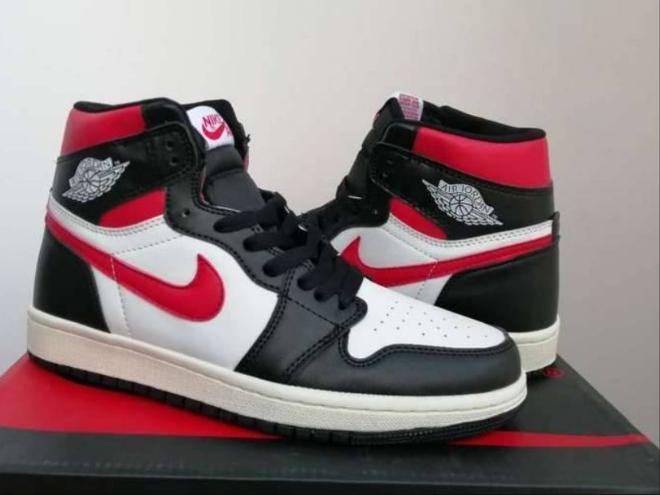 Les baskets Air Jordan 1 offrent un style iconique et une performance légendaire.
leur design emblématique .pas cher. Le moins cher.
