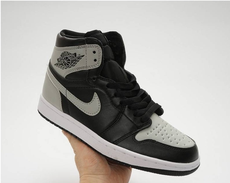 Les baskets Air Jordan 1 offrent un style iconique et une performance légendaire.
leur design emblématique .pas cher. Le moins cher.