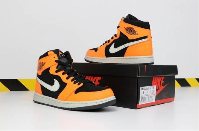 Les baskets Air Jordan 1 offrent un style iconique et une performance légendaire.
 leur design emblématique .pas cher. Le moins cher.