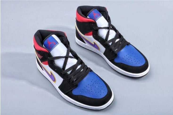 Les baskets Air Jordan 1 offrent un style iconique et une performance légendaire.
leur design emblématique .pas cher. Le moins cher.