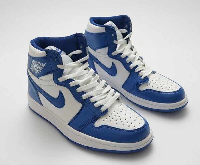 Les baskets Air Jordan 1 offrent un style iconique et une performance légendaire.
leur design emblématique .pas cher. Le moins cher.