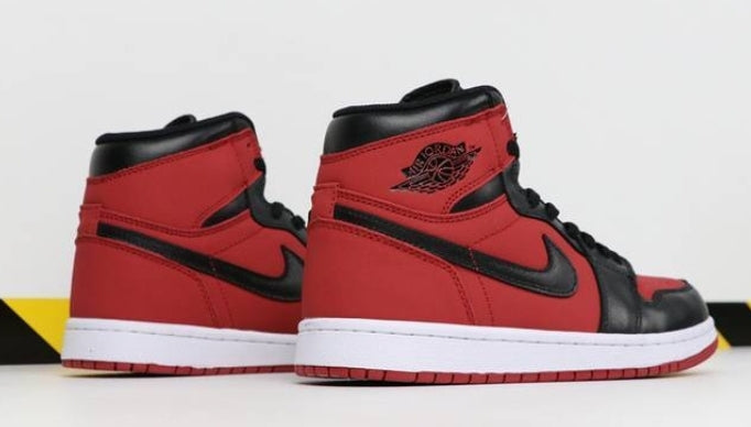 Les baskets Air Jordan 1 offrent un style iconique et une performance légendaire.
leur design emblématique .pas cher. Le moins cher.