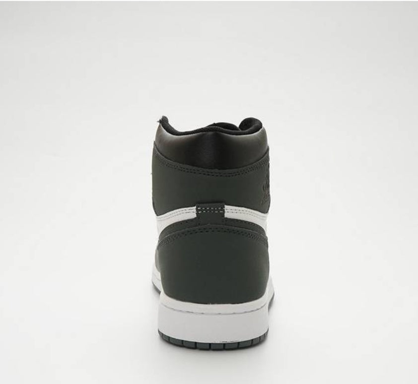 Les baskets Air Jordan 1 offrent un style iconique et une performance légendaire.
leur design emblématique .pas cher. Le moins cher.