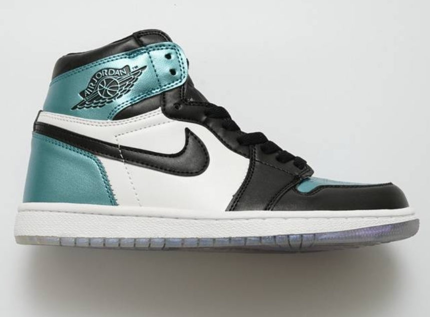 Les baskets Air Jordan 1 offrent un style iconique et une performance légendaire.
leur design emblématique .pas cher. Le moins cher.