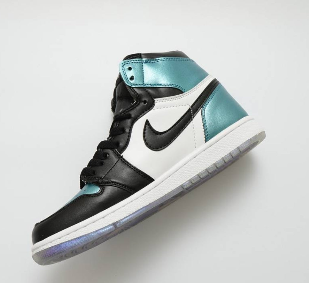 Les baskets Air Jordan 1 offrent un style iconique et une performance légendaire.
leur design emblématique .pas cher. Le moins cher.