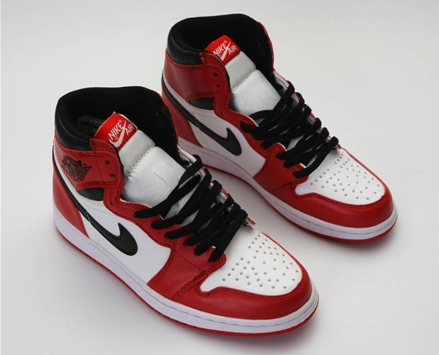 Les baskets Air Jordan 1 offrent un style iconique et une performance légendaire.
leur design emblématique .pas cher. Le moins cher.