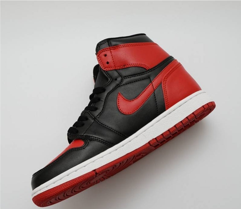 Les baskets Air Jordan 1 offrent un style iconique et une performance légendaire.
 leur design emblématique .pas cher. Le moins cher.