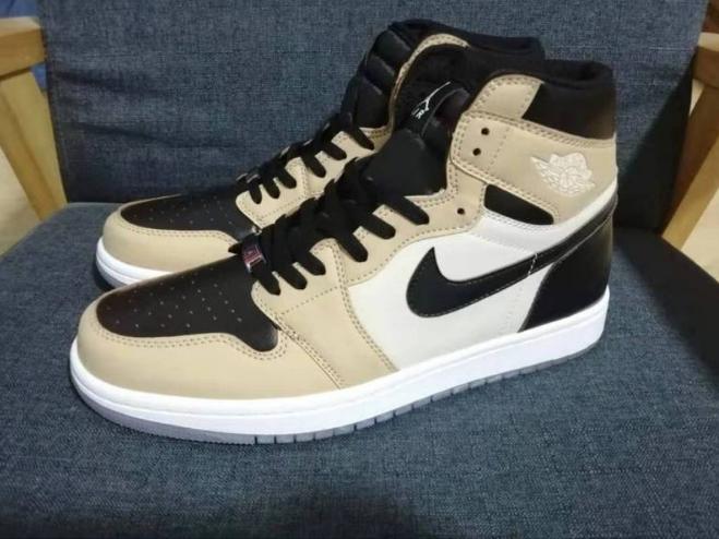 Les baskets Air Jordan 1 offrent un style iconique et une performance légendaire.
 leur design emblématique .pas cher. Le moins cher.