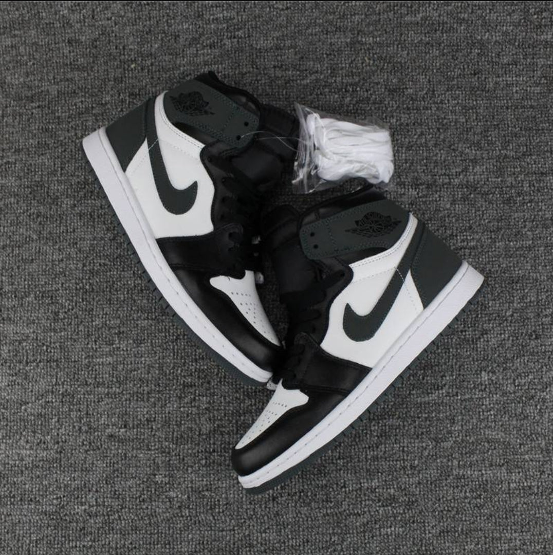 Les baskets Air Jordan 1 offrent un style iconique et une performance légendaire.
leur design emblématique .pas cher. Le moins cher.
