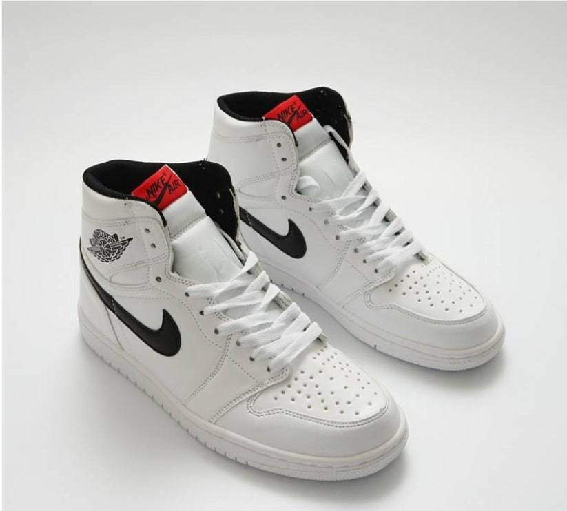 Les baskets Air Jordan 1 offrent un style iconique et une performance légendaire.
leur design emblématique .pas cher. Le moins cher.