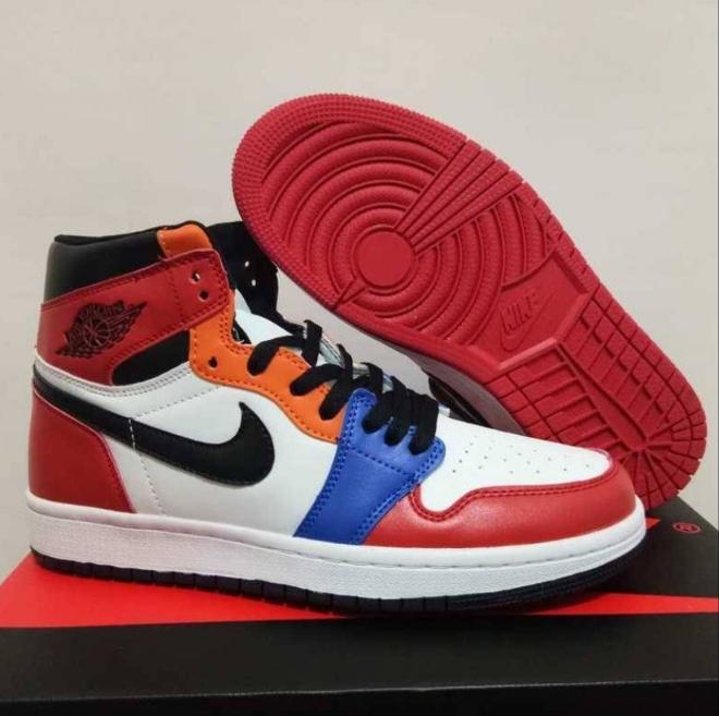 Les baskets Air Jordan 1 offrent un style iconique et une performance légendaire.
 leur design emblématique .pas cher. Le moins cher.