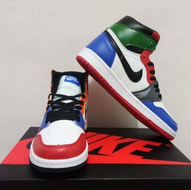 Les baskets Air Jordan 1 offrent un style iconique et une performance légendaire.
 leur design emblématique .pas cher. Le moins cher.