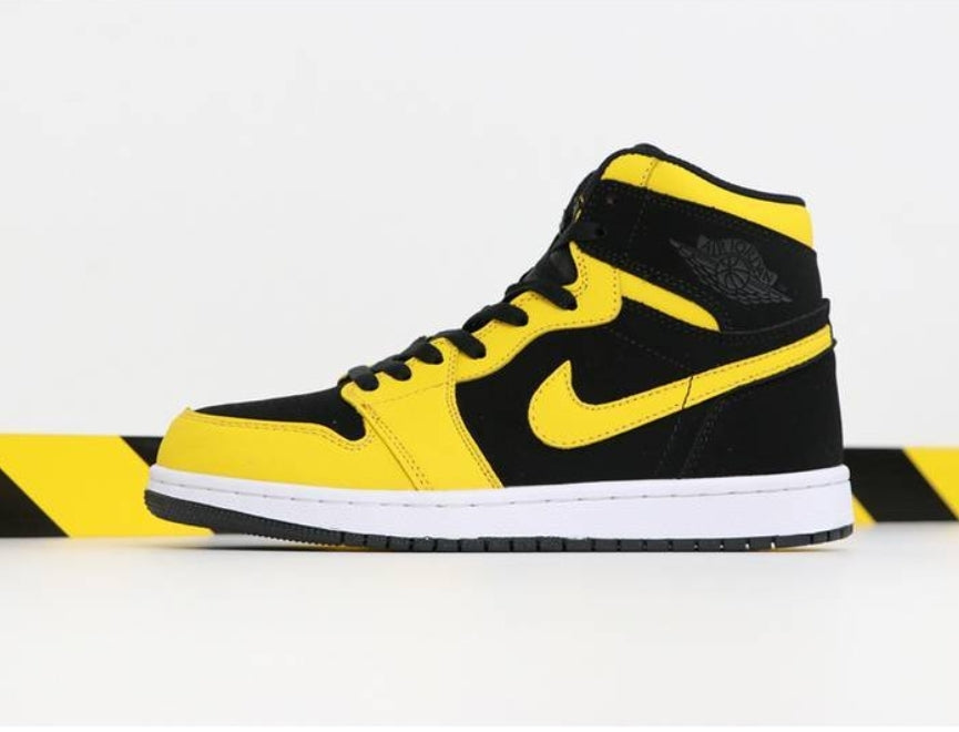 Les baskets Air Jordan 1 offrent un style iconique et une performance légendaire.
leur design emblématique .pas cher. Le moins cher.
