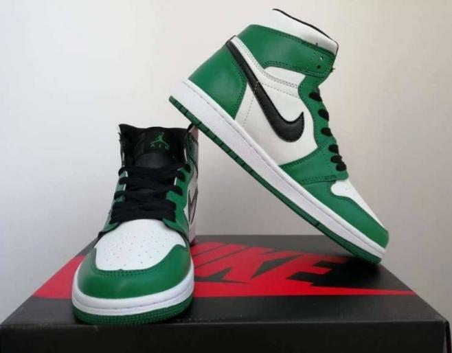 Les baskets Air Jordan 1 offrent un style iconique et une performance légendaire.
 leur design emblématique .pas cher. Le moins cher.