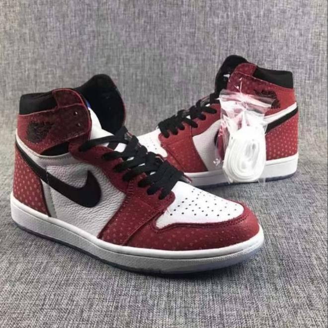 Les baskets Air Jordan 1 offrent un style iconique et une performance légendaire.
leur design emblématique .pas cher. Le moins cher.