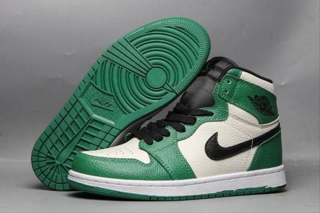 Les baskets Air Jordan 1 offrent un style iconique et une performance légendaire.
 leur design emblématique .pas cher. Le moins cher.