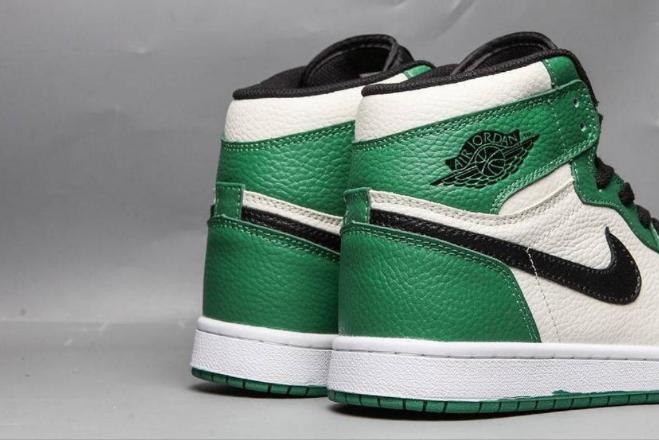 Les baskets Air Jordan 1 offrent un style iconique et une performance légendaire.
leur design emblématique .pas cher. Le moins cher.