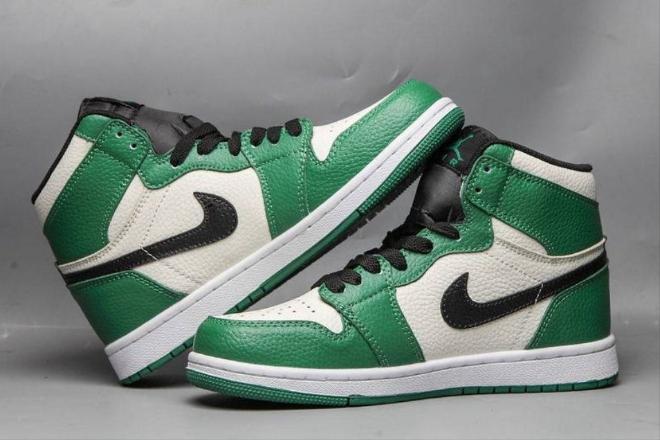 Les baskets Air Jordan 1 offrent un style iconique et une performance légendaire.
 leur design emblématique .pas cher. Le moins cher.