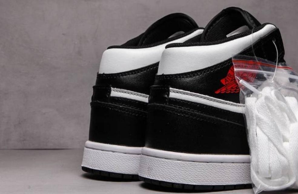 Les baskets Air Jordan 1 offrent un style iconique et une performance légendaire.
leur design emblématique .pas cher. Le moins cher.