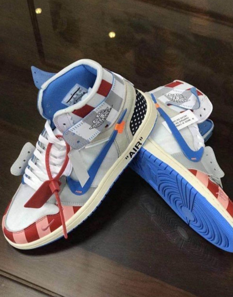 Les baskets Air Jordan 1 offrent un style iconique et une performance légendaire.
leur design emblématique .pas cher. Le moins cher.