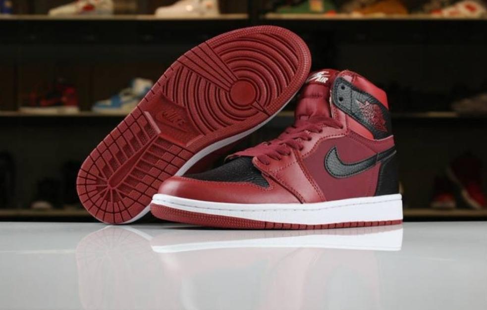 Les baskets Air Jordan 1 offrent un style iconique et une performance légendaire.
 leur design emblématique .pas cher. Le moins cher.