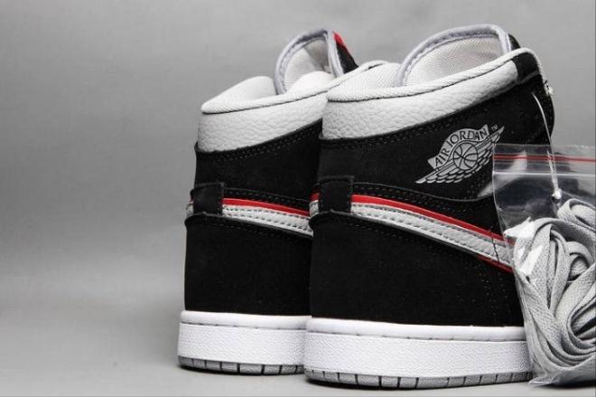 Les baskets Air Jordan 1 offrent un style iconique et une performance légendaire.
 leur design emblématique .pas cher. Le moins cher.