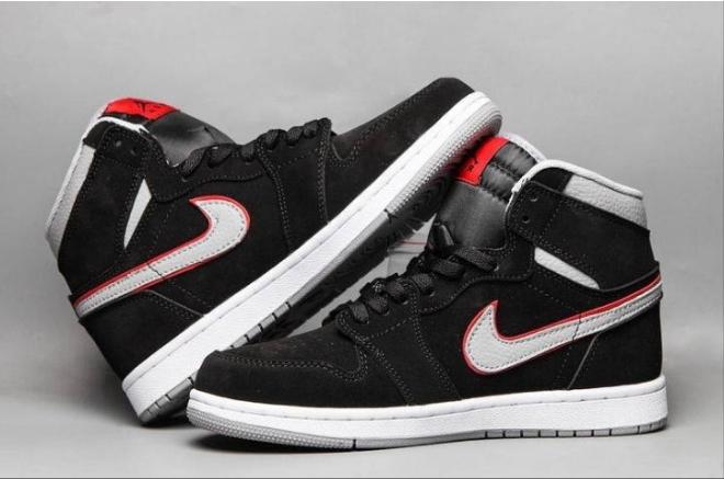 Les baskets Air Jordan 1 offrent un style iconique et une performance légendaire.
 leur design emblématique .pas cher. Le moins cher.