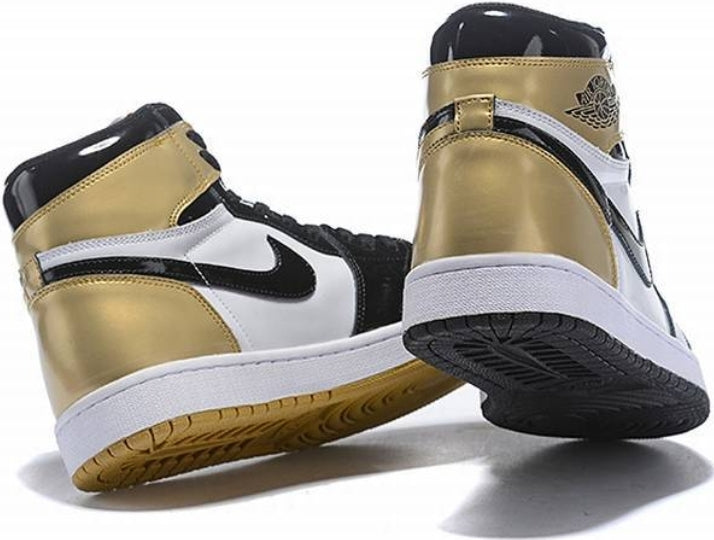 Les baskets Air Jordan 1 offrent un style iconique et une performance légendaire.
 leur design emblématique .pas cher. Le moins cher.