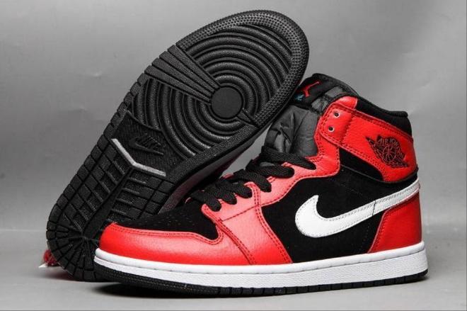 Les baskets Air Jordan 1 offrent un style iconique et une performance légendaire.
 leur design emblématique .pas cher. Le moins cher.