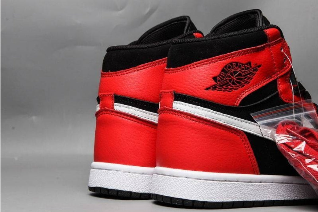 Les baskets Air Jordan 1 offrent un style iconique et une performance légendaire.
leur design emblématique .pas cher. Le moins cher.