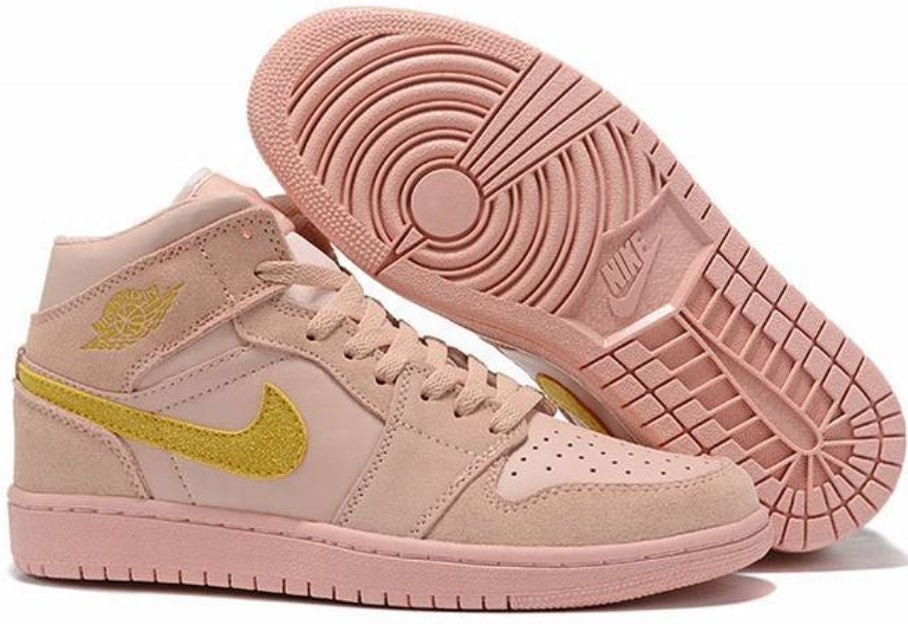 Les baskets Air Jordan 1 offrent un style iconique et une performance légendaire.
 leur design emblématique .pas cher. Le moins cher.