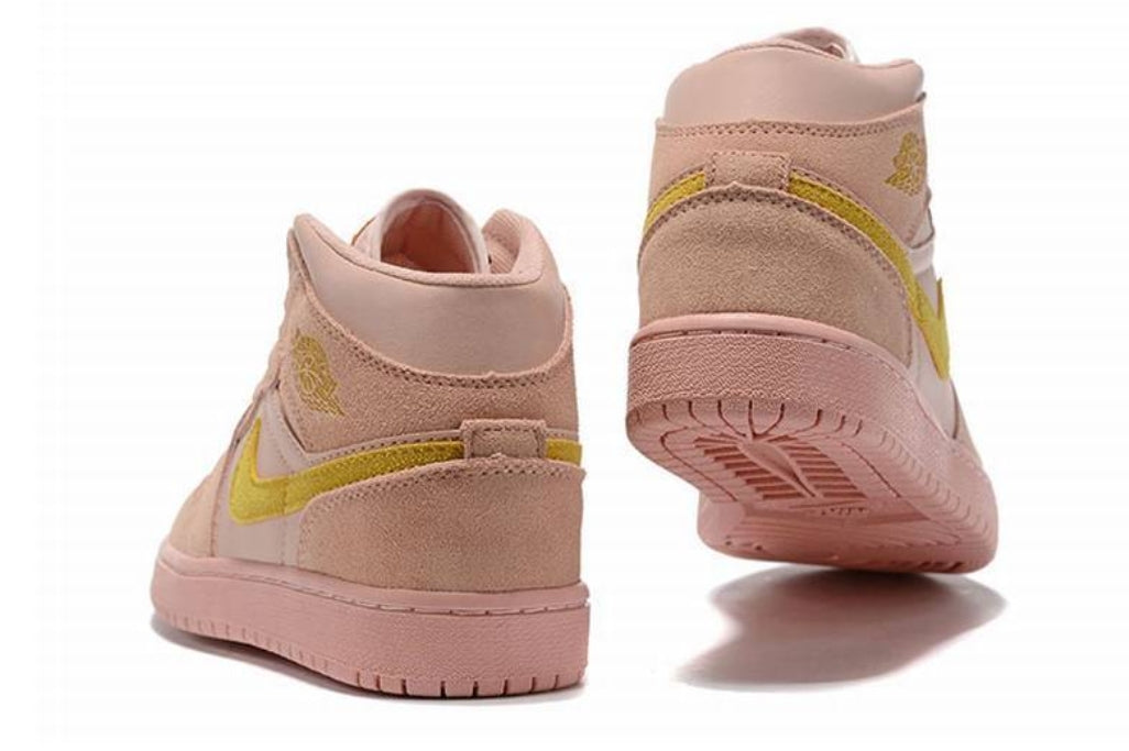 Les baskets Air Jordan 1 offrent un style iconique et une performance légendaire.
 leur design emblématique .pas cher. Le moins cher.