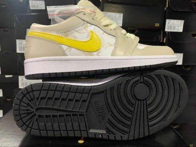 Les baskets Air Jordan 1 offrent un style iconique et une performance légendaire.
leur design emblématique .pas cher. Le moins cher.