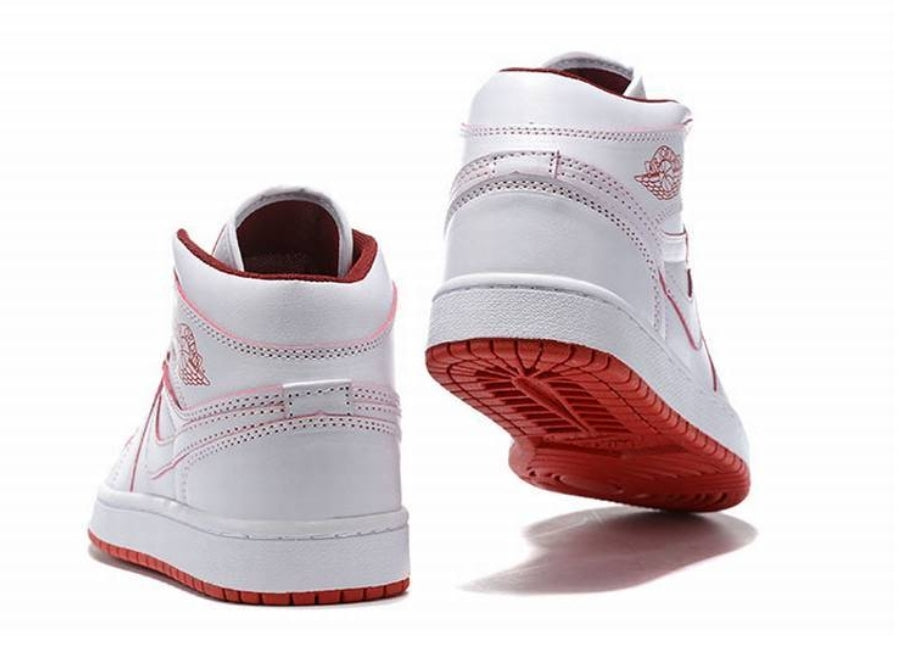Les baskets Air Jordan 1 offrent un style iconique et une performance légendaire.
leur design emblématique .pas cher. Le moins cher.