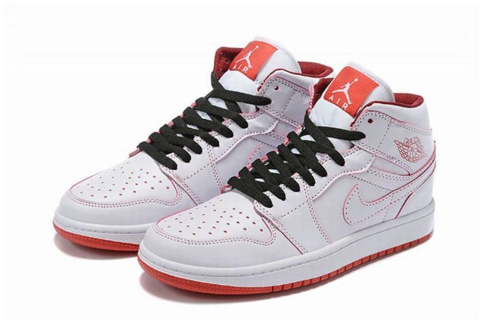 Les baskets Air Jordan 1 offrent un style iconique et une performance légendaire.
leur design emblématique .pas cher. Le moins cher.