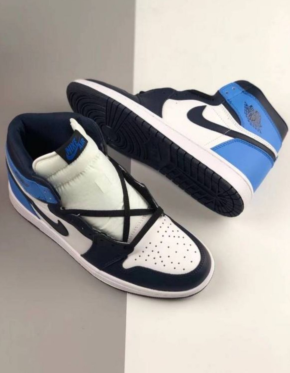 Les baskets Air Jordan 1 offrent un style iconique et une performance légendaire.
leur design emblématique .pas cher. Le moins cher.