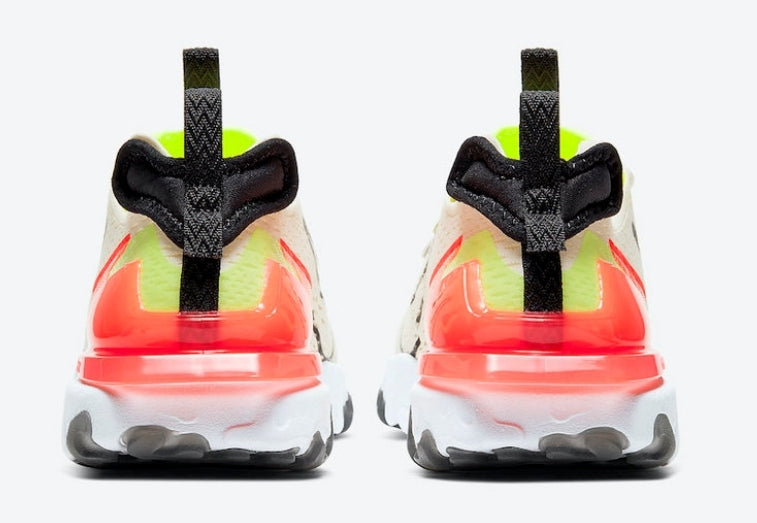 Les baskets Nike React offrent une combinaison exceptionnelle de style moderne et d'innovation technologique. Leur design élégant et les lignes épurées en font un choix incontournable.pas cher.le moins cher.