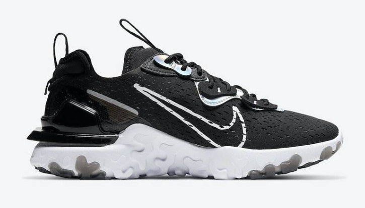 Les baskets Nike React offrent une combinaison exceptionnelle de style moderne et d'innovation technologique. Leur design élégant et les lignes épurées en font un choix incontournable.pas cher.le moins cher.
