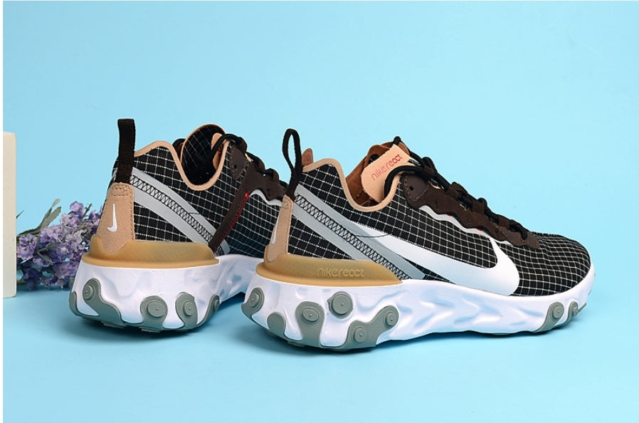 Les baskets Nike React offrent exceptionnelle de style moderne et d'innovation . design élégant et choix incontournable.pas cher.le moins cher.