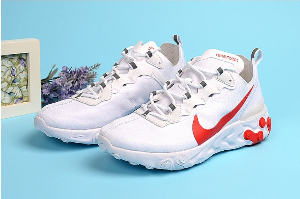Les baskets Nike React offrent exceptionnelle de style moderne et d'innovation .  design élégant et  choix incontournable.pas cher.le moins cher.