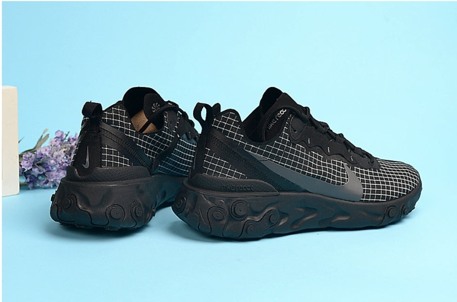 Les baskets Nike React offrent exceptionnelle de style moderne et d'innovation .  design élégant et  choix incontournable.pas cher.le moins cher.